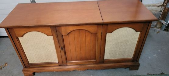 Voice Of Music Console Phonograph