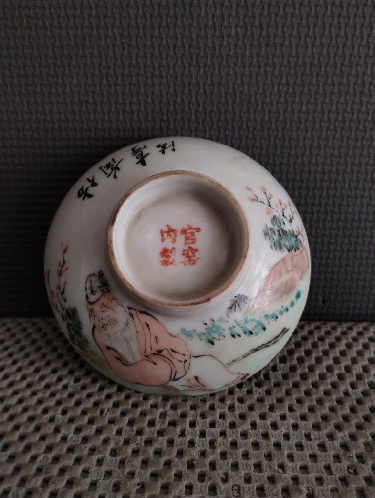 Antique Chinese Hand Painted Famille Rose Porcelain Lid