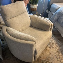 Beautiful Like brand new swivel rocker recliner