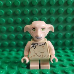 LEGO Harry Potter Minifigure Dobby Genuine.
