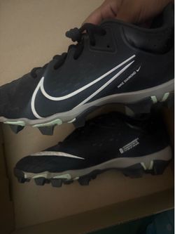 These are Nike Hyperdiamond 4 Keystone women's softball cleats