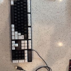 CHoNCHoW Gaming Keyboard Model 1950