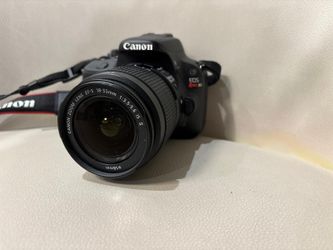 CANON SL1 with 18-55 Lens