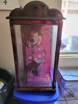 Display Case, Nicho