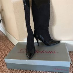 Black High heel boot