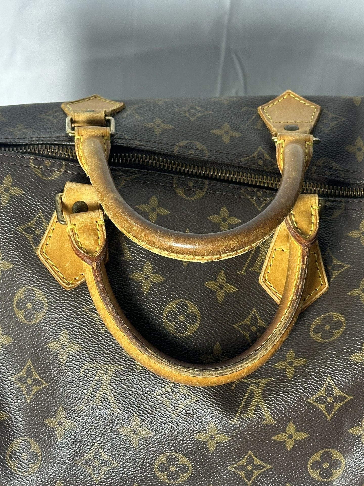 Speedy Vintage bag. No trades.