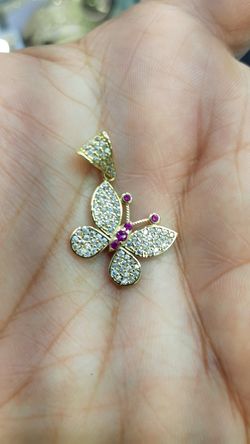 14k gold butterfly 1 inch cz stones 2.1 grams