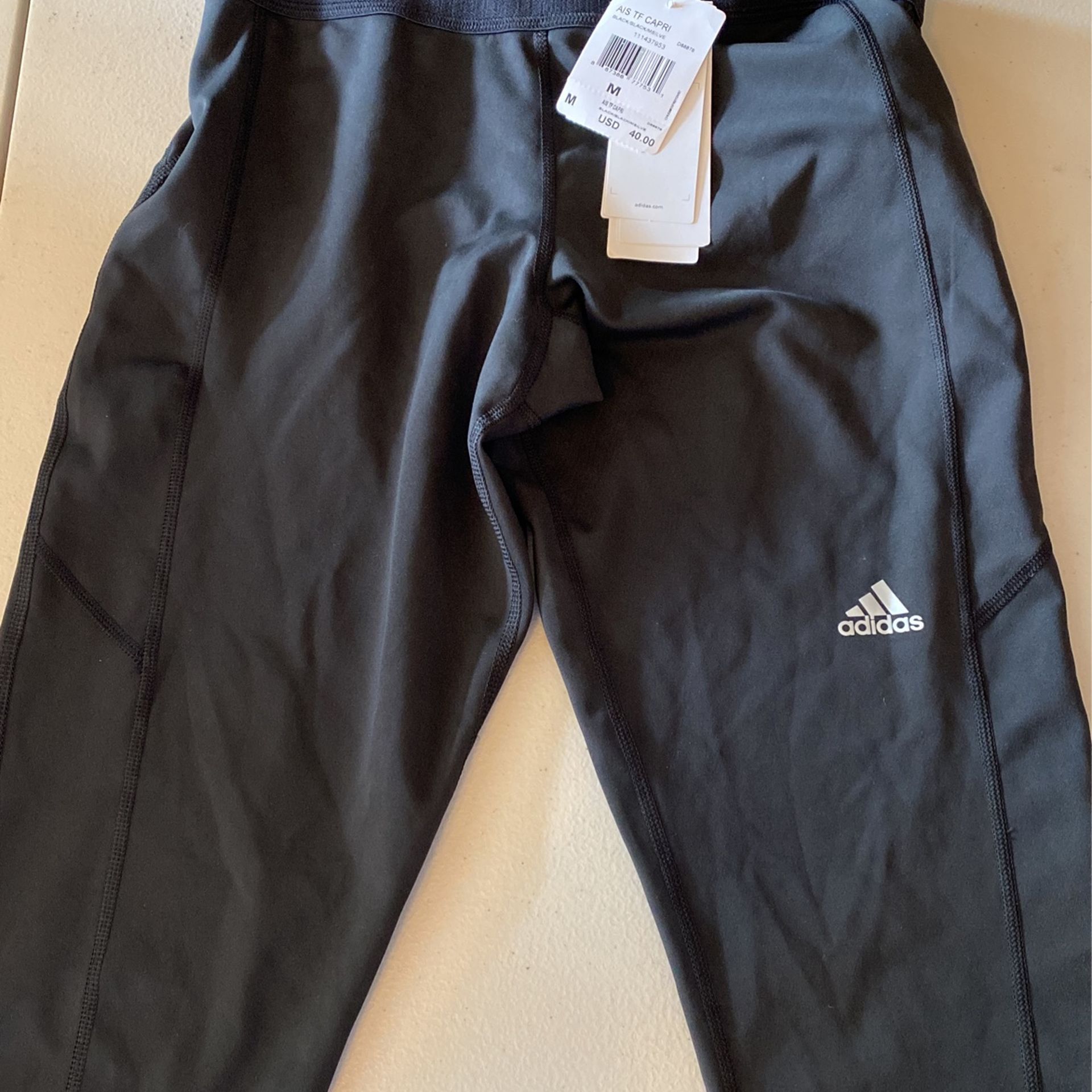 Adidas Women’s Capri Tight Size Medium