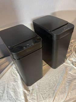 Touchless Trash Cans 