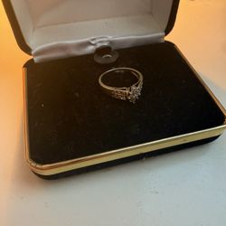 10KT Gold ring