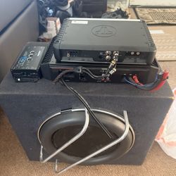 JL W7 Subwoofer And Amp