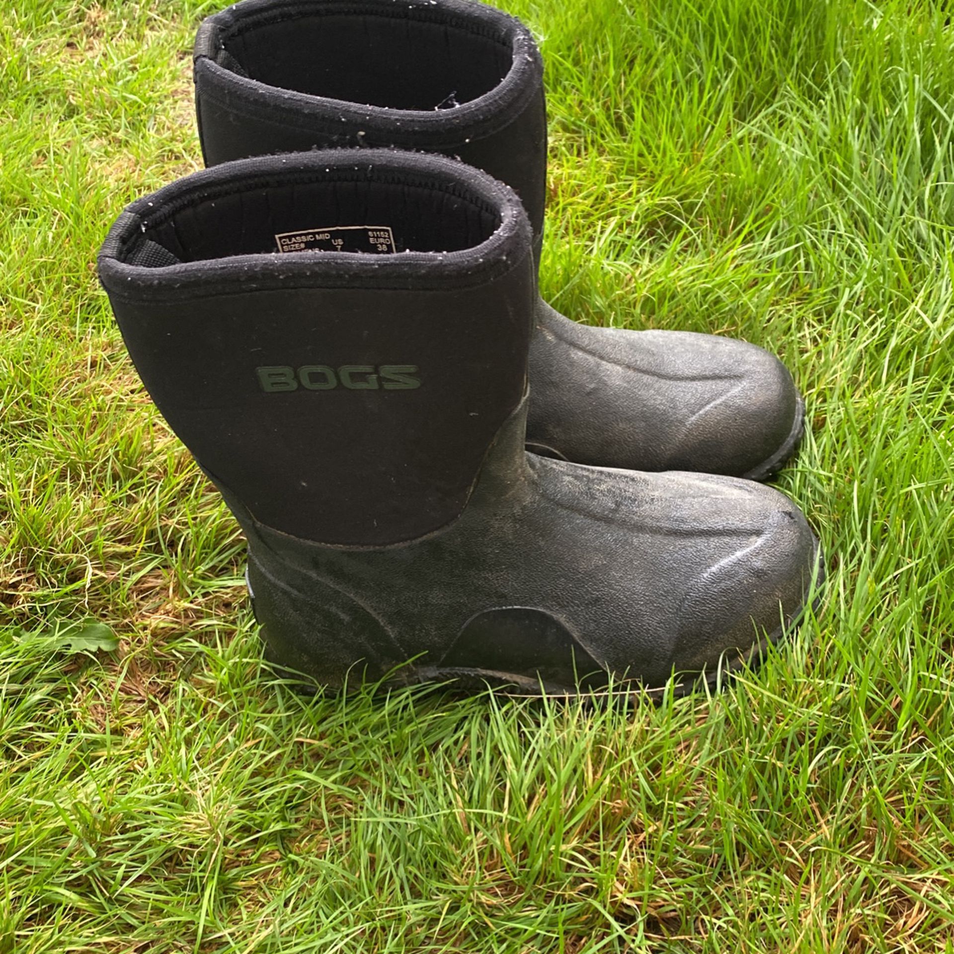 Bogs Boots For Women And Youth Size 7 Still Lots Of Life On It