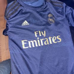 Real Madrid jersey nobody on the back