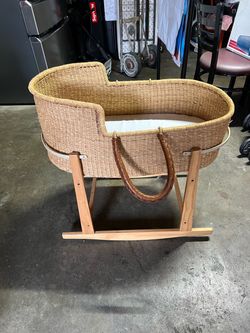 Wicker Moses Basket with Wooden Rocking Stand