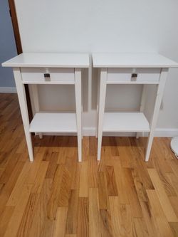 2 ikea Hemnes Nightstands