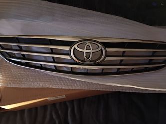 Toyota front grill 02-05