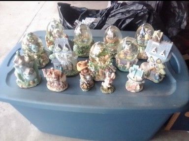 Collectable Easter Globes And Clocks