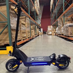Dual-motor high-speed electric scooter
