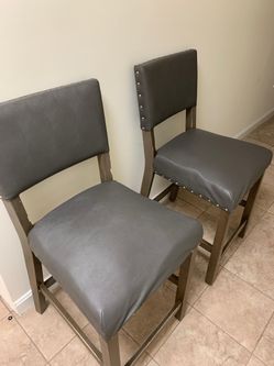 2 high chairs