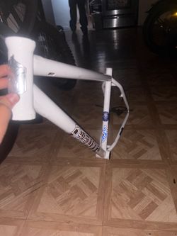 White street w blue and black stickier kit