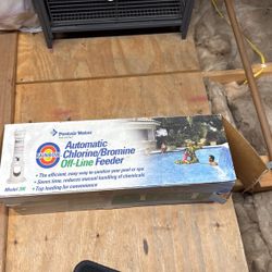 Pentair Automatic Chlorine/Bromine Off Line Feeder