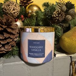New MAHOGANY VANILLA 3 Wick Candle From BATH AND BODY WORKS - Hard To Find 