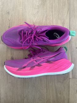 Asics Running Shoes – Size 10.5 Men’s (Like New, Bold Colorway)