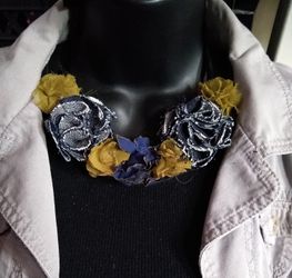 Unique fashion statement necklace