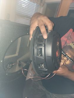 CAJON DE BOCINAS BAJO...  JBL