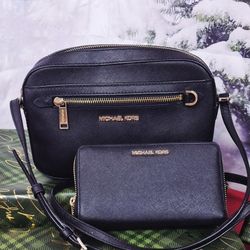 Authentic Michael Kors Crossbody With Wallet 