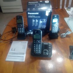 3 Panasonic Cordless Phones 