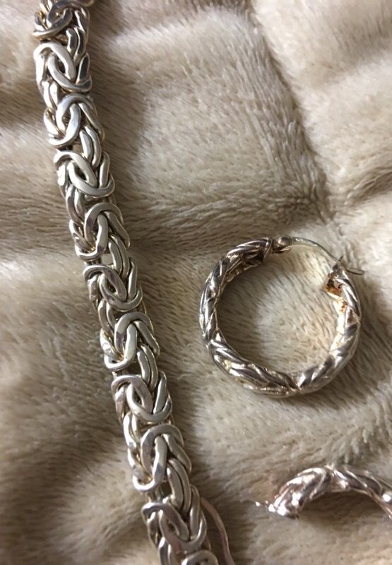 SS necklace and earrings