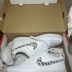 White Nike Shoes Women