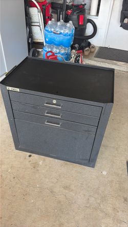 us general 27" 3 drawer bottom cabinet