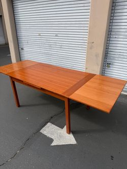 Danish Teak Dining Table with Extendable Leafs