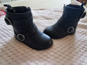 Toddler boots sz 5