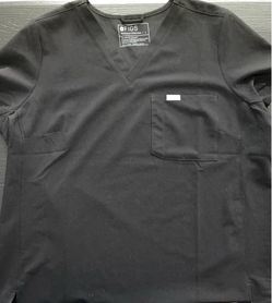 Women’s FIGS Maternity Scrub Top