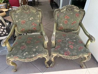 Accent chairs