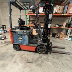 Toyota Forklift 