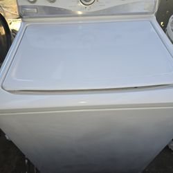 Maytag Washer Super Capacity And Heavy Duty Works Excellent