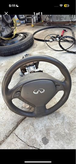 Infiniti Steering Wheel Assembly