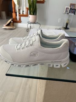 Skechers Glide-Step Sneakers White