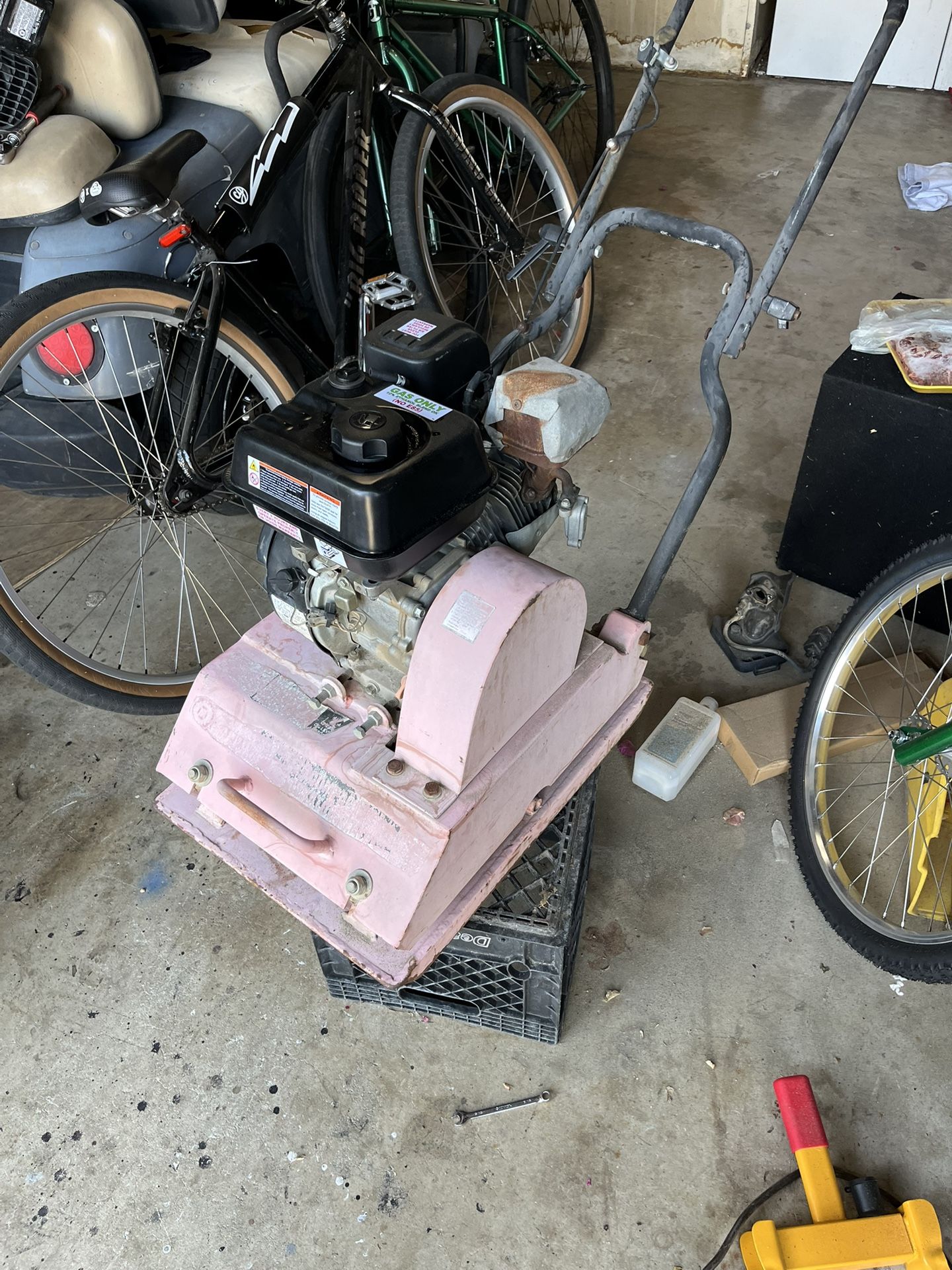 Vibrating plate