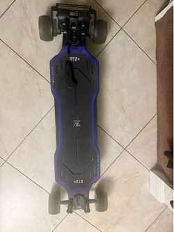 Electric skateboard