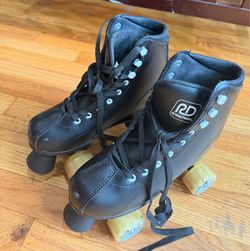 Roller Derby youth custom fit quad roller skates size 3-6