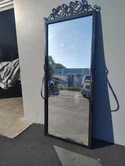 Custom mirror