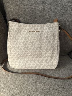 Michael Kors Jet Set Travel Crossbody