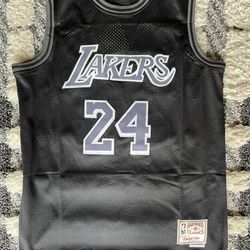 Kobe Bryant - Large Jersey - Los Angeles Lakers 