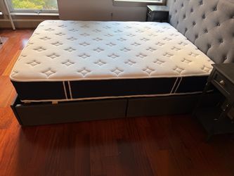 Queen mattress