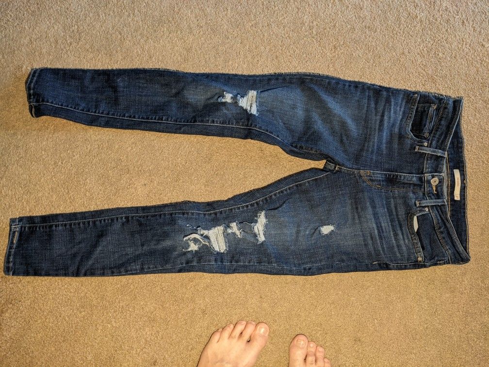Ladies Levi's Jeans.